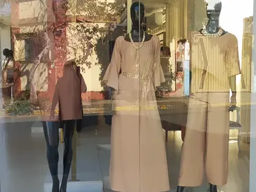 Você quer um vestido?