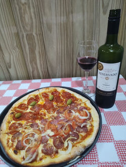 pizza e vinho