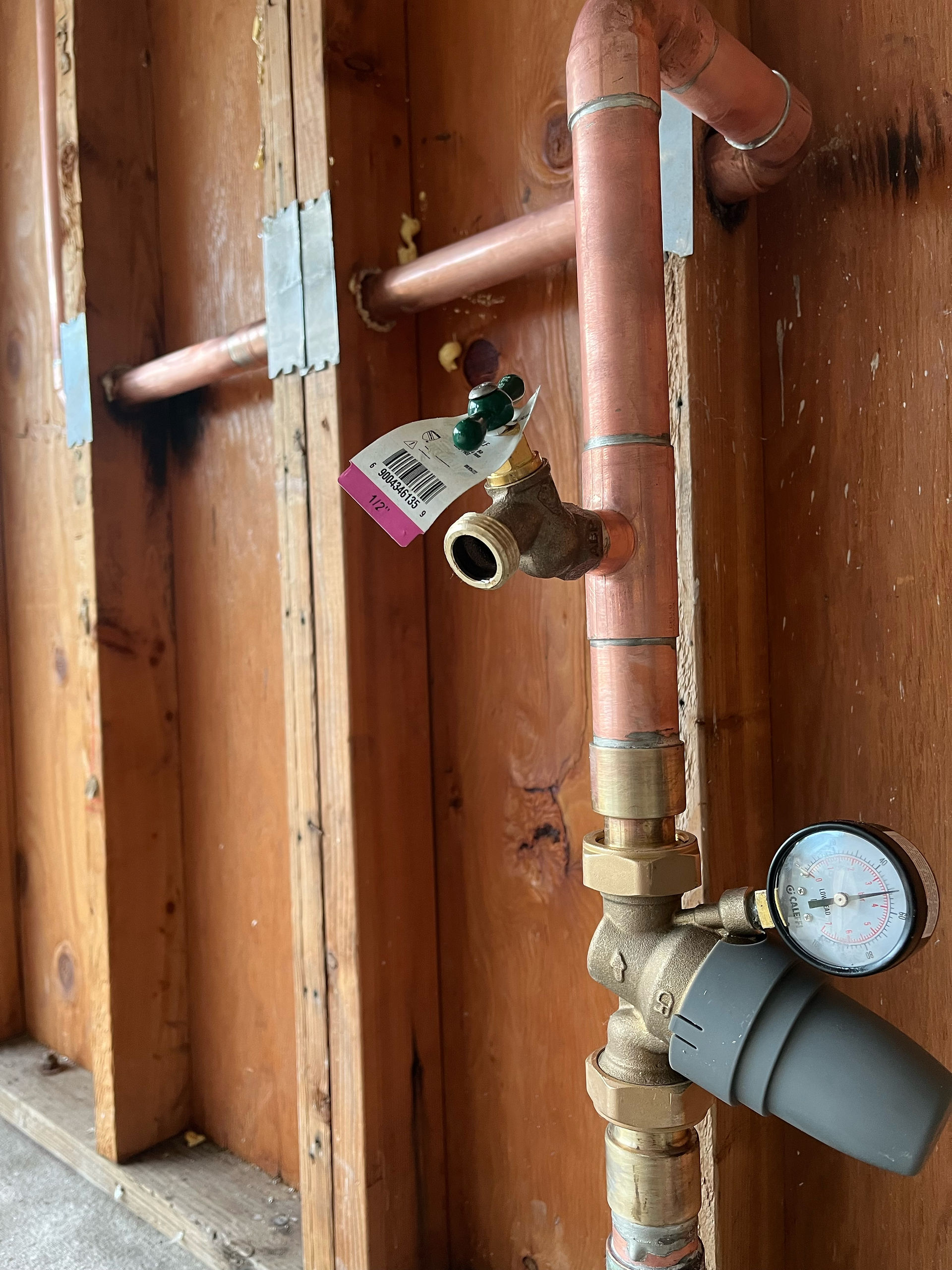  Old or damaged hose bibs can leak, wasting water and increasing your utility bills.