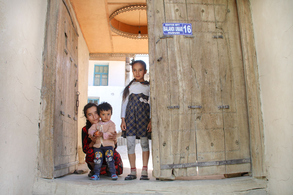 Kids in Sentyab village, Nurata, Uzbekistan