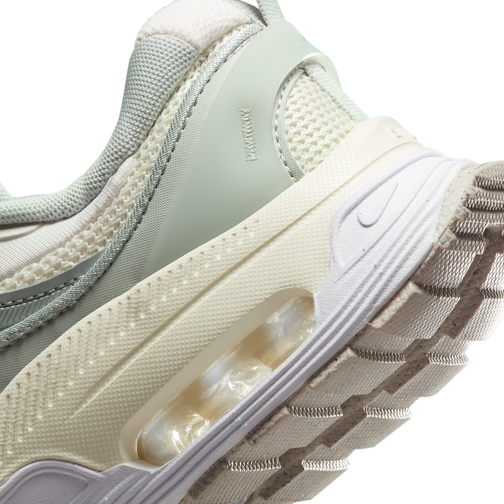 الصورة المصغرة: Nike Air Max Bliss Next Nature Women's Shoes