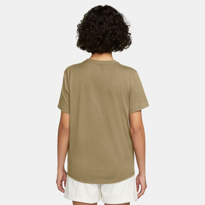 الصورة المصغرة: Nike Sportswear Essentials Women's Logo T-Shirt