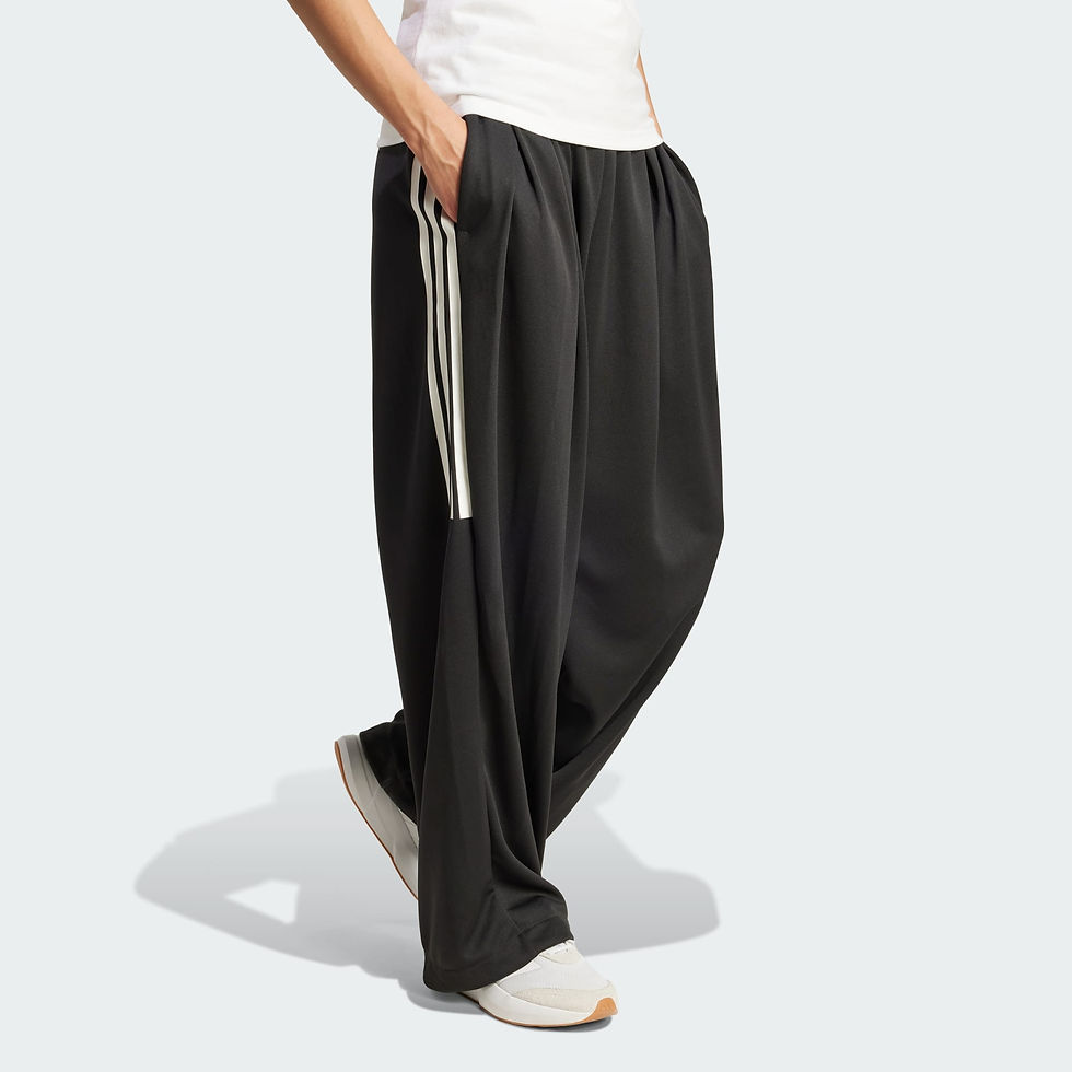 الصورة المصغرة: Women • Sportswear Pleated 3-Striped High-Waisted Trousers