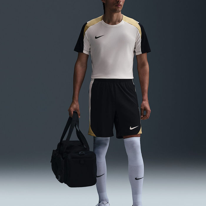 Thumbnail: Nike Strike Men's Dri-FIT Short-Sleeve Football Top