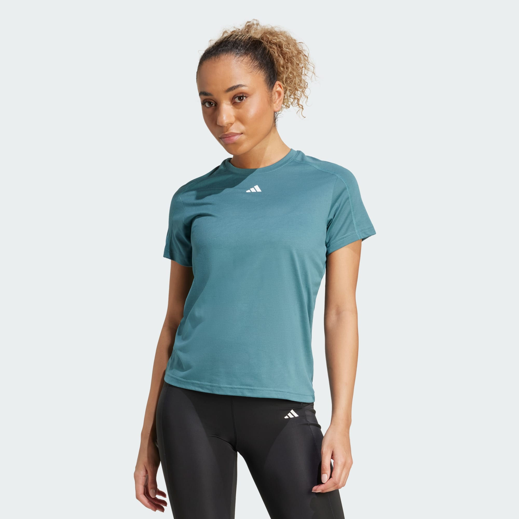 Women • Training AEROREADY Train Essentials Minimal Branding Crewneck Tee