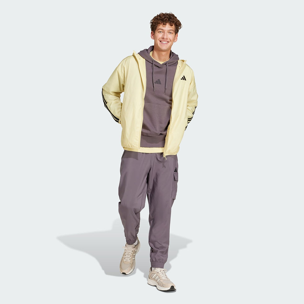 Thumbnail: Men • Sportswear Essentials Small Logo Cargo Joggers