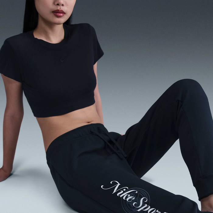 Thumbnail: Nike Sportswear Club Fleece Women's Mid-Rise Graphic Trousers
