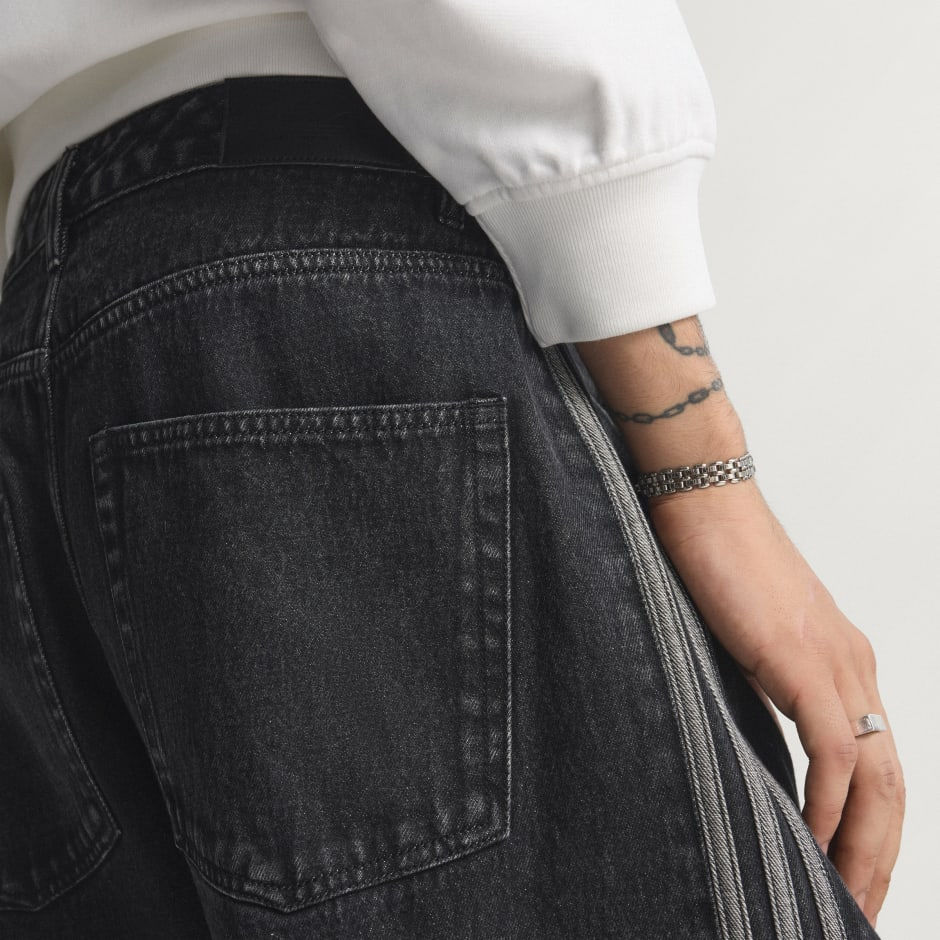 الصورة المصغرة: Men's Clothing  FIREBIRD ADICOLOR DENIM PANTS