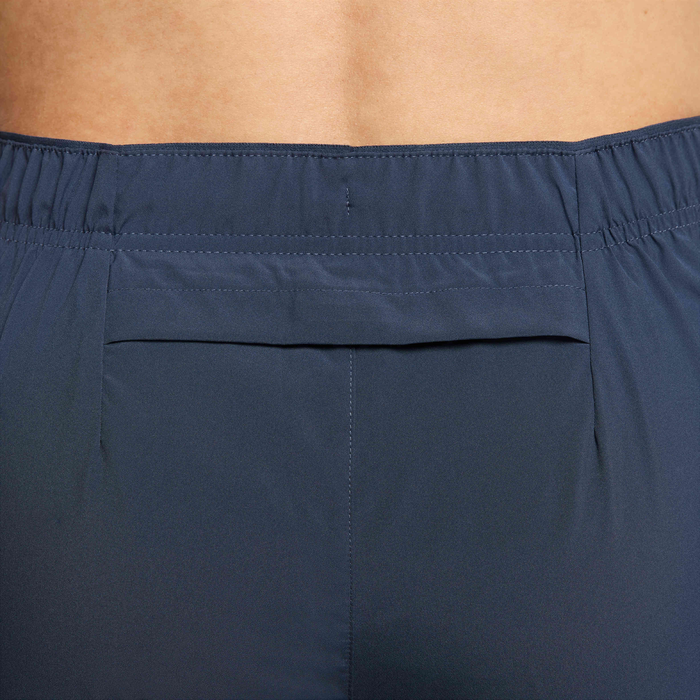 Thumbnail: Nike Challenger Men's Dri-FIT 23cm Unlined Versatile Shorts