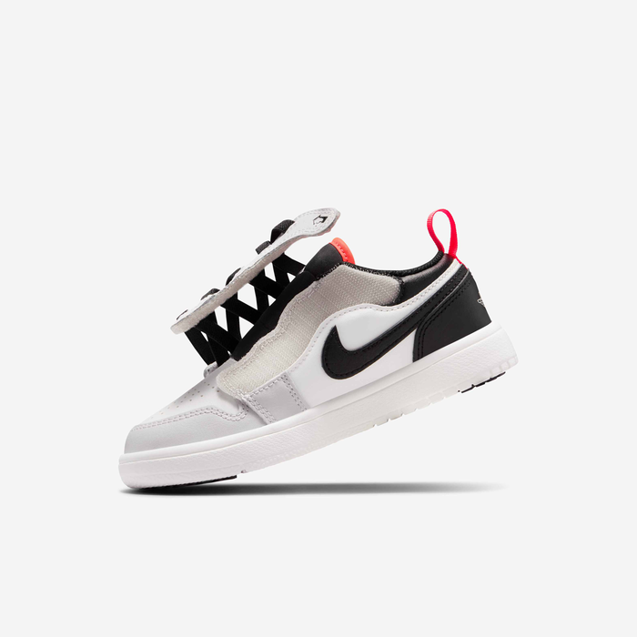 الصورة المصغرة: Jordan 1 Low Alt Younger Kids' Shoes