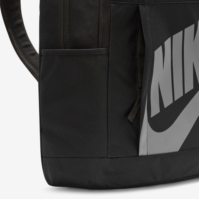 الصورة المصغرة: Nike Backpack (21L)