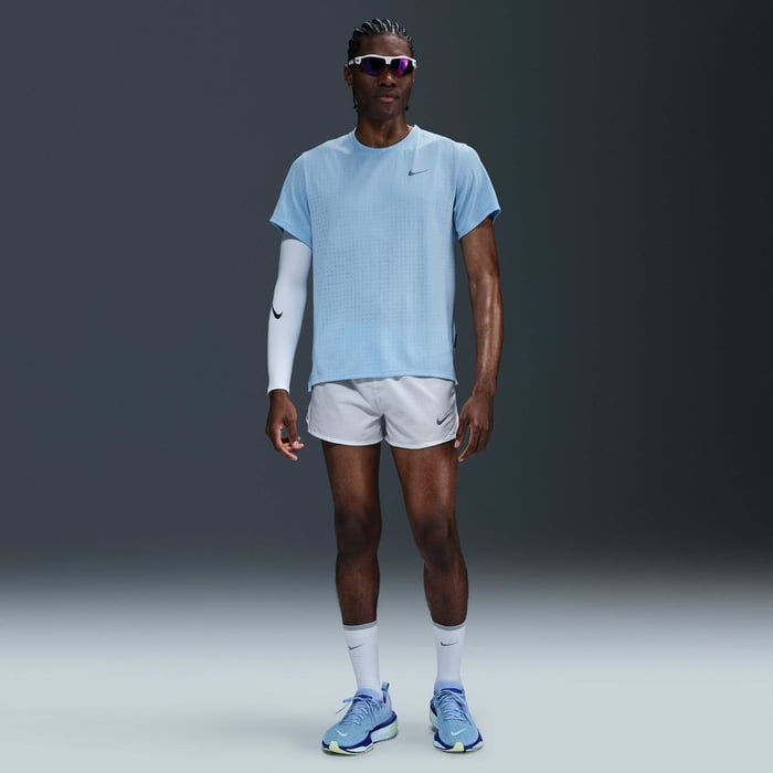 Thumbnail: Nike Miler Breathe Men's Dri-FIT Short-Sleeve Running Top