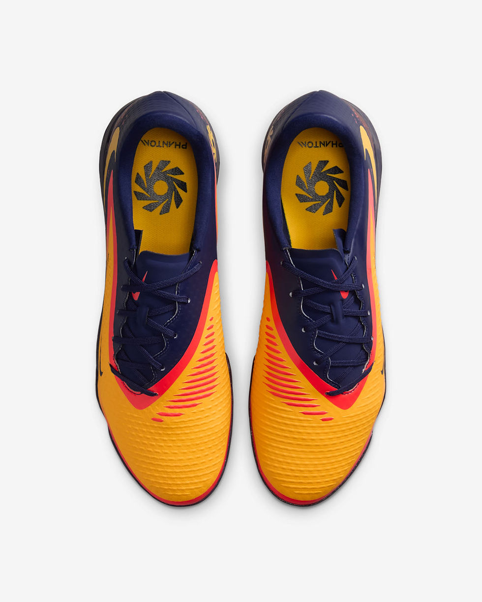 الصورة المصغرة: Nike Phantom 6 Low Academy 'Erling Haaland' Turf Football Shoes