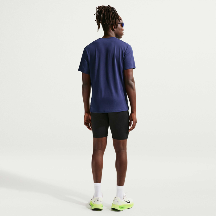 Thumbnail: Nike Miler Men's Dri-FIT UV Short-Sleeve Running Top