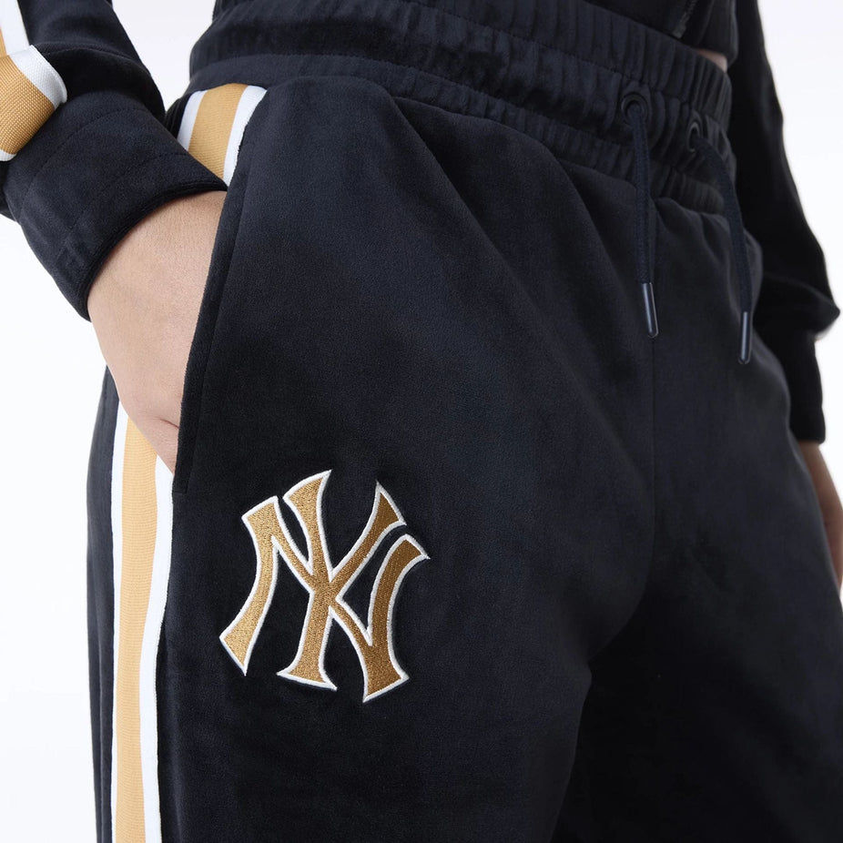 Thumbnail: New York Yankees Womens MLB Velour Black Joggers