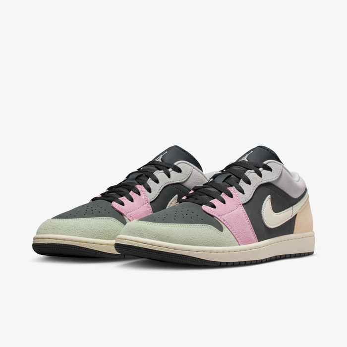الصورة المصغرة: Air Jordan 1 Low SE Men's Shoes