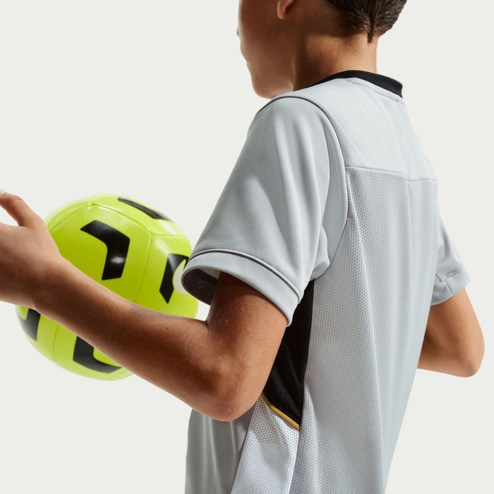 Thumbnail: Nike Academy Older Kids' Dri-FIT Football Top