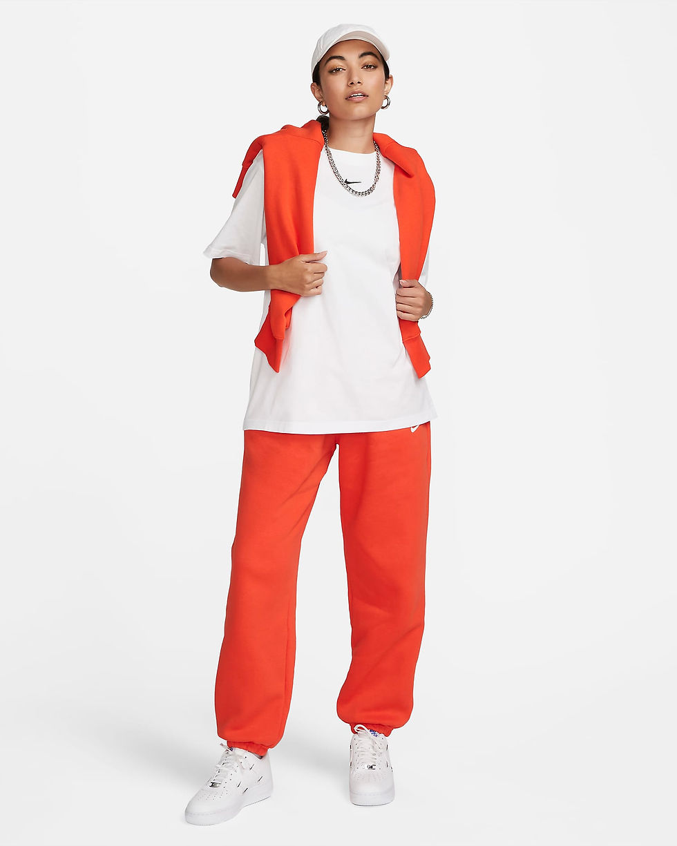 الصورة المصغرة: Nike Sportswear Essential Women's T-Shirt