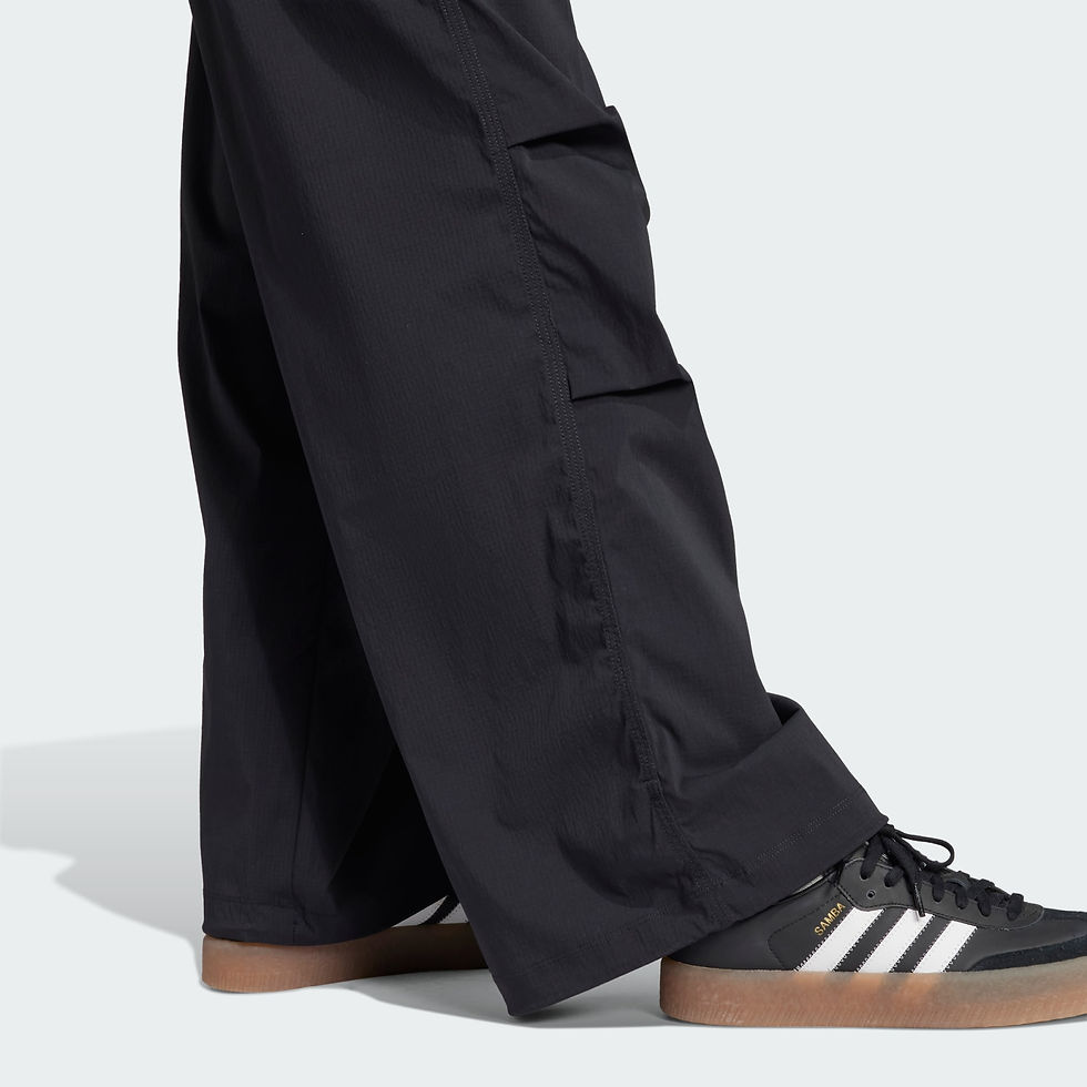 الصورة المصغرة: Women • Originals Essentials Ripstop Parachute Pants