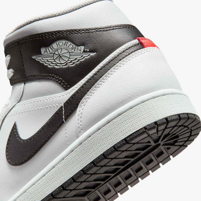 Thumbnail: Air Jordan 1 Mid Men's Shoes