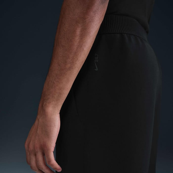 الصورة المصغرة: Nike 24.7 ImpossiblySoft Men's Dri-FIT Trousers