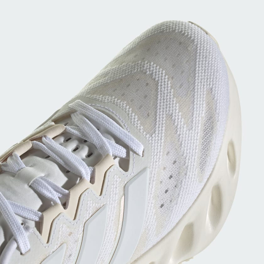 Thumbnail: Running SWITCH FWD RUNNING SHOES
