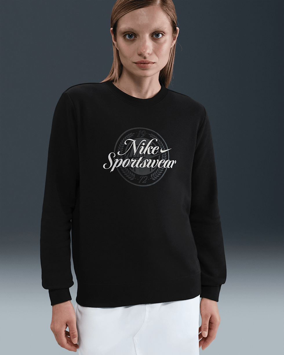 Nike Sportswear Club Fleece Women's Graphic Crew-Neck Sweatshirt