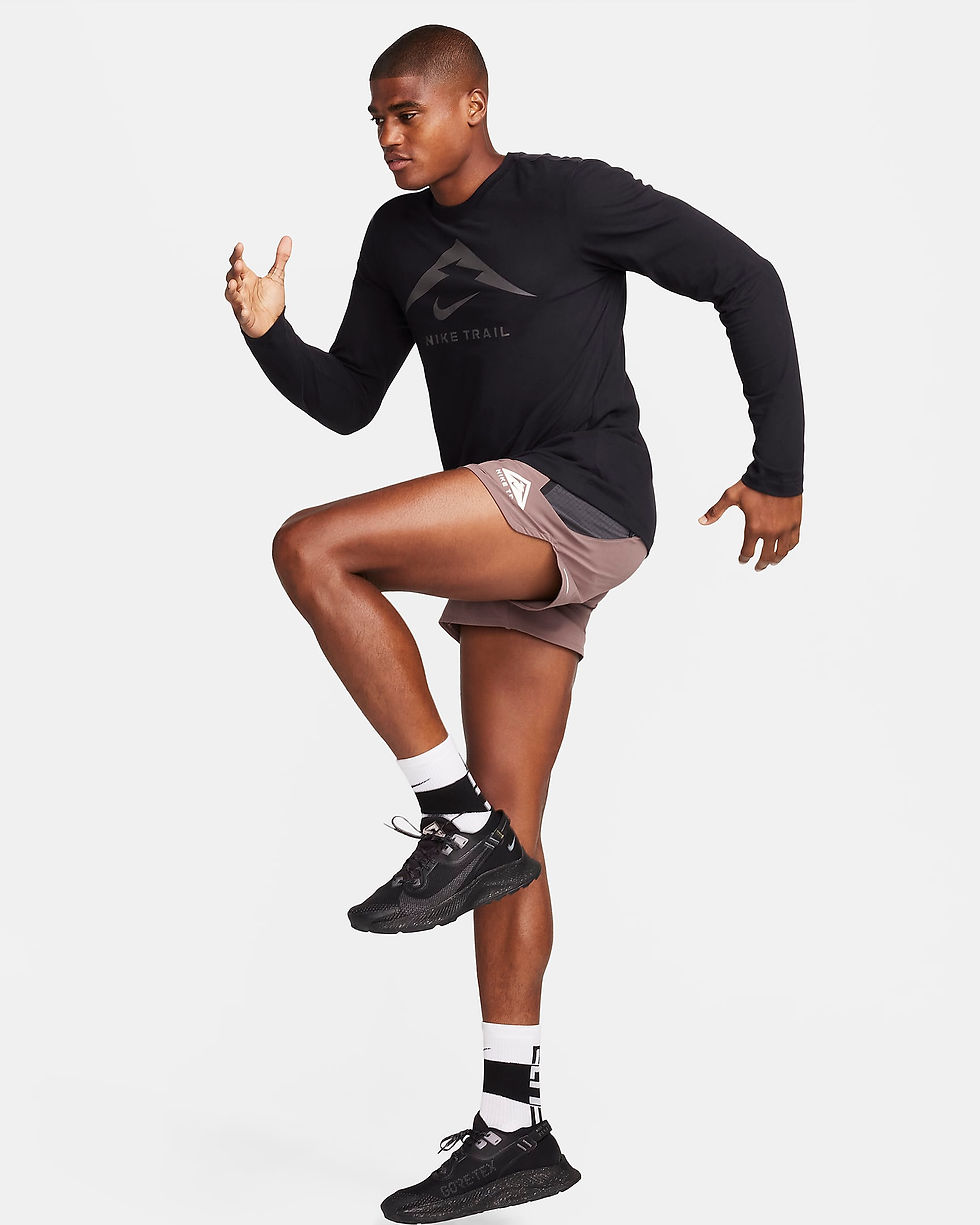 Thumbnail: Nike Dri-FIT Men's Long-Sleeve Trail Running T-Shirt