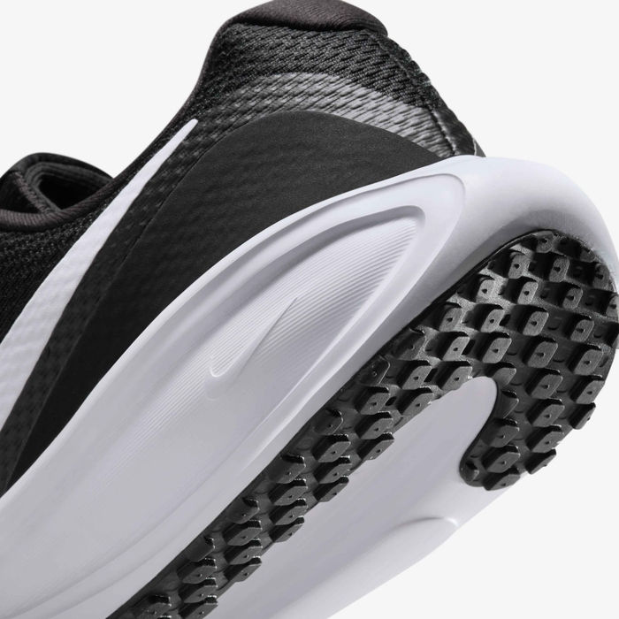 الصورة المصغرة: Nike Revolution 8 Women's Road Running Shoes (Extra Wide)