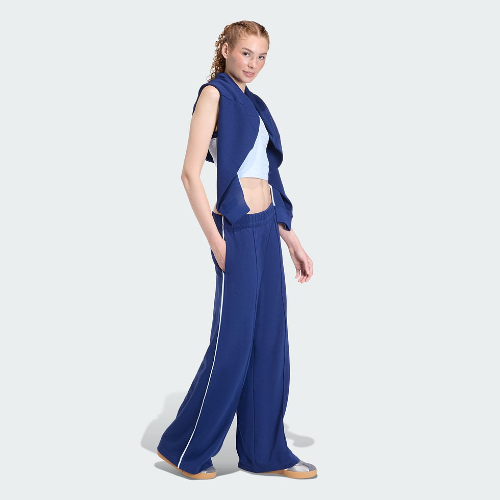 الصورة المصغرة: Women's • Seasonal Essentials Colourpop Pants with Embroidered Graphic