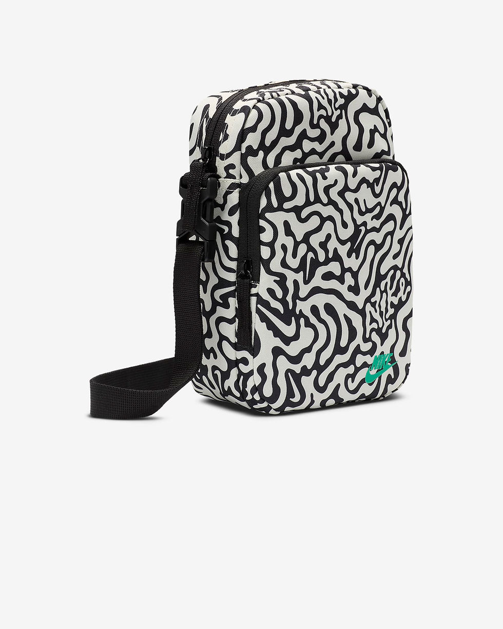 الصورة المصغرة: Nike Heritage Cross-Body Bag (4L)
