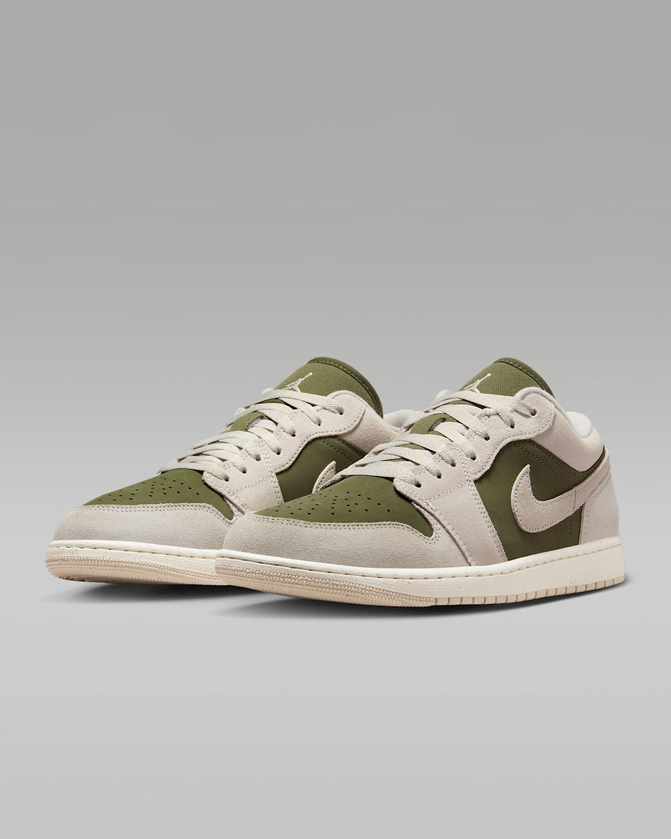 الصورة المصغرة: Air Jordan 1 Low SE Men's Shoes