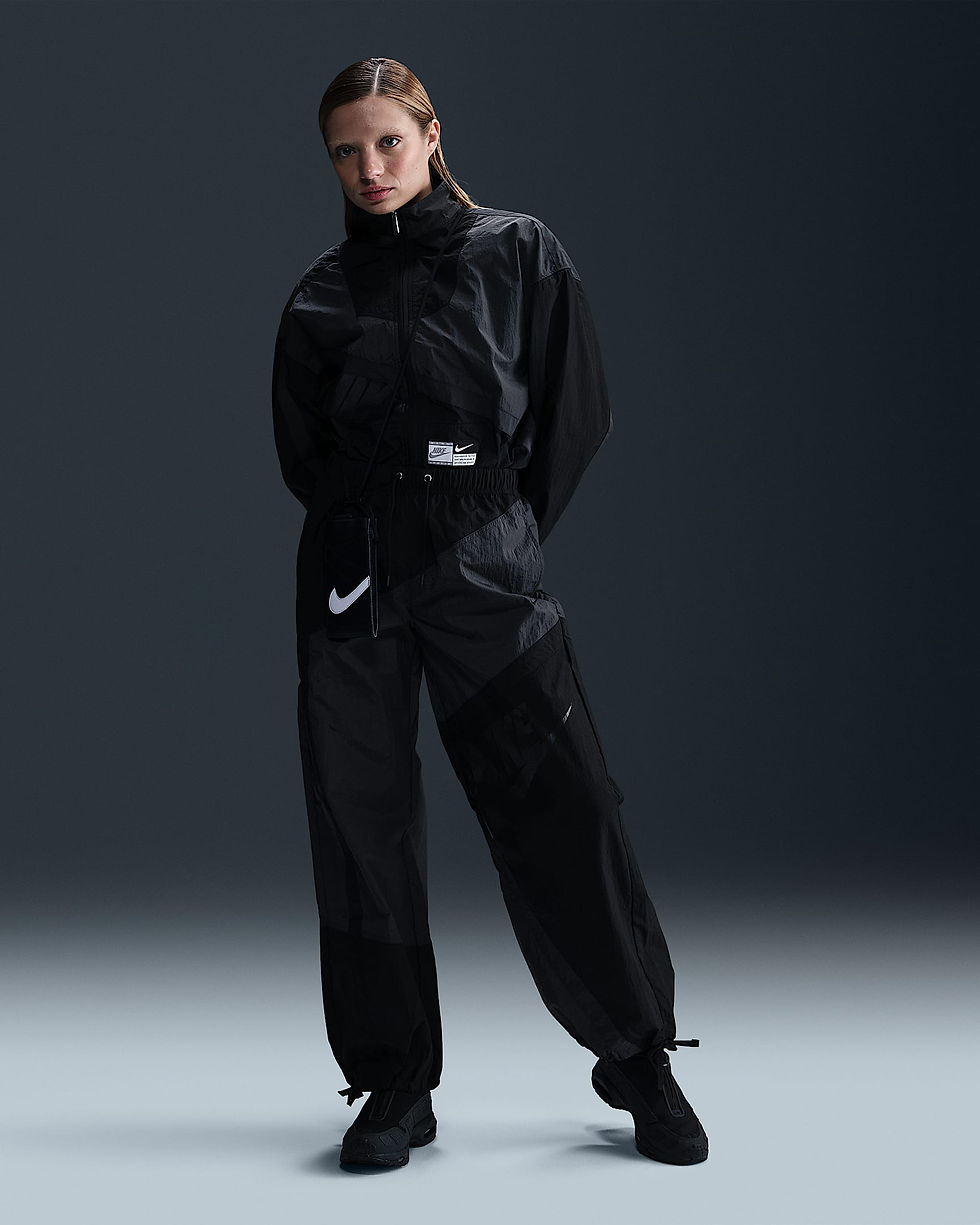 Nike Sportswear Women's Mid-Rise Loose Woven Open-Hem Pants
