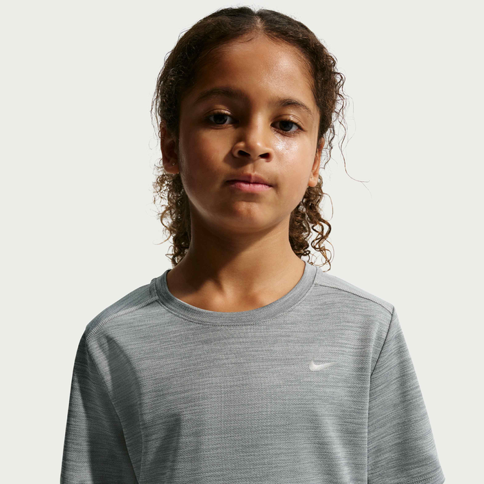 Thumbnail: Nike Miler Older Kids' Dri-FIT Short-Sleeve Top