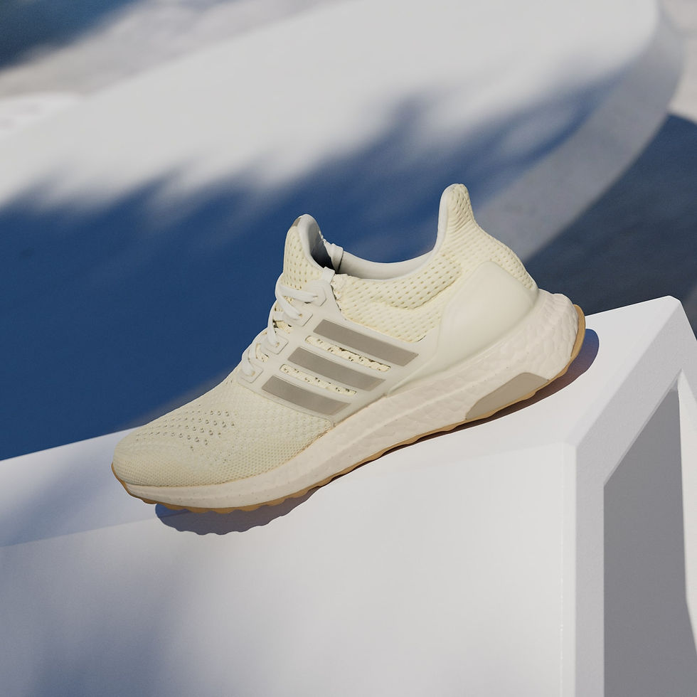 الصورة المصغرة: Women's • Sportswear ULTRABOOST 1.0 SHOES