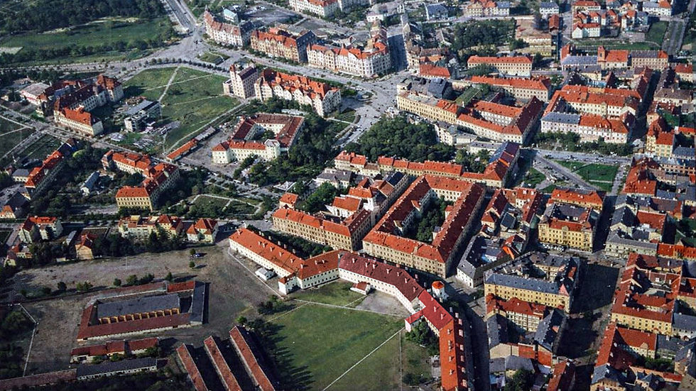 Luftaufnahme von Temeswar ca. 1934, mittig unten die Siebenbürger Kaserne