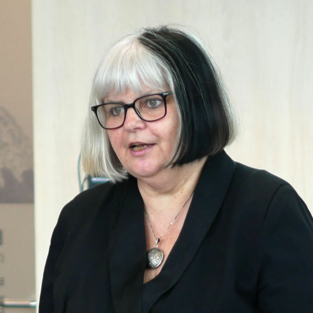 Autorenbild: Edith Ottschofski