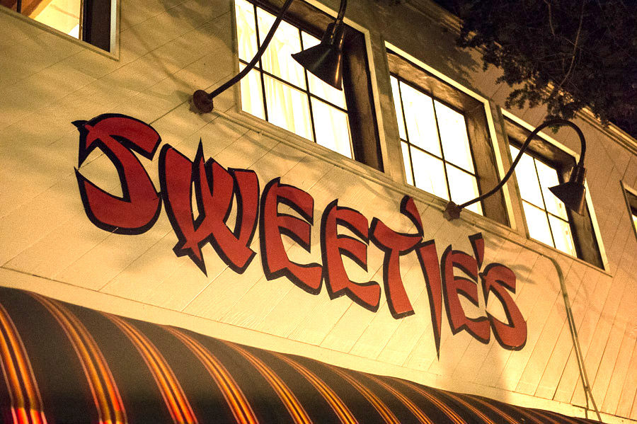 Sweetie's Art Bar