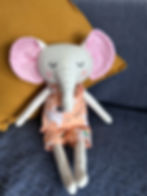 Indexkép: Fehér elefánt- öltöztethető textilbaba