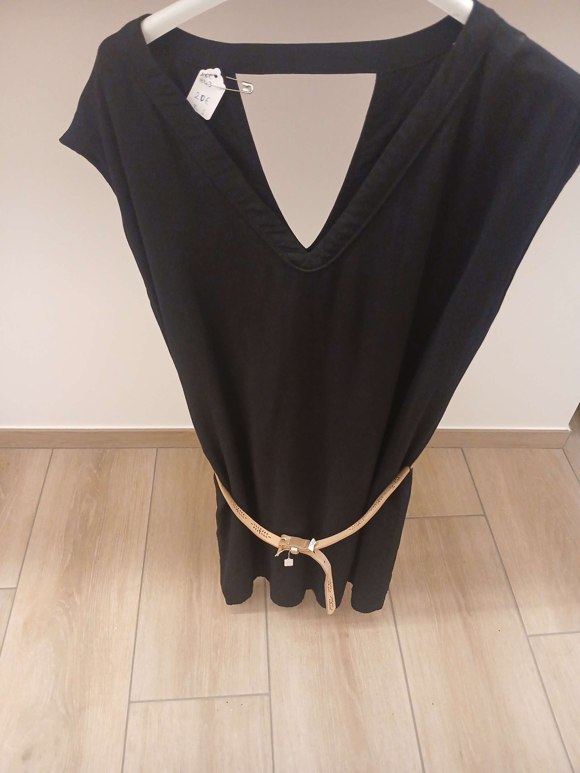 robe LPB noire