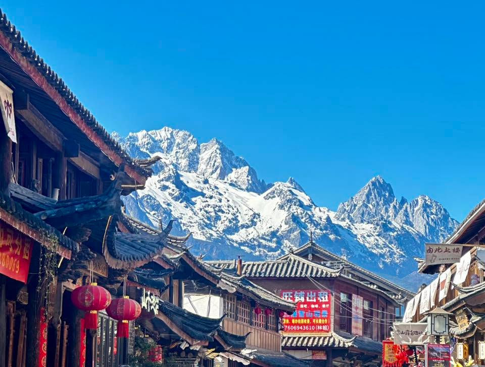 Laos & Yunnan: Serenity, Culture & Himalayan Beauty