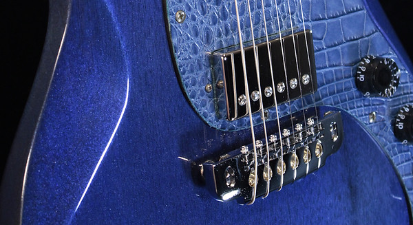 KR 22 guitar Metallic Davy Jones Blue Gotoh Wrap Around Bridge