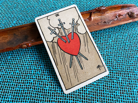 3 de Espadas: por que ele não é tão ruim quanto parece?