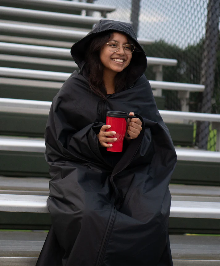 The Ultimate Sportswrap - Wearable Sports Blanket