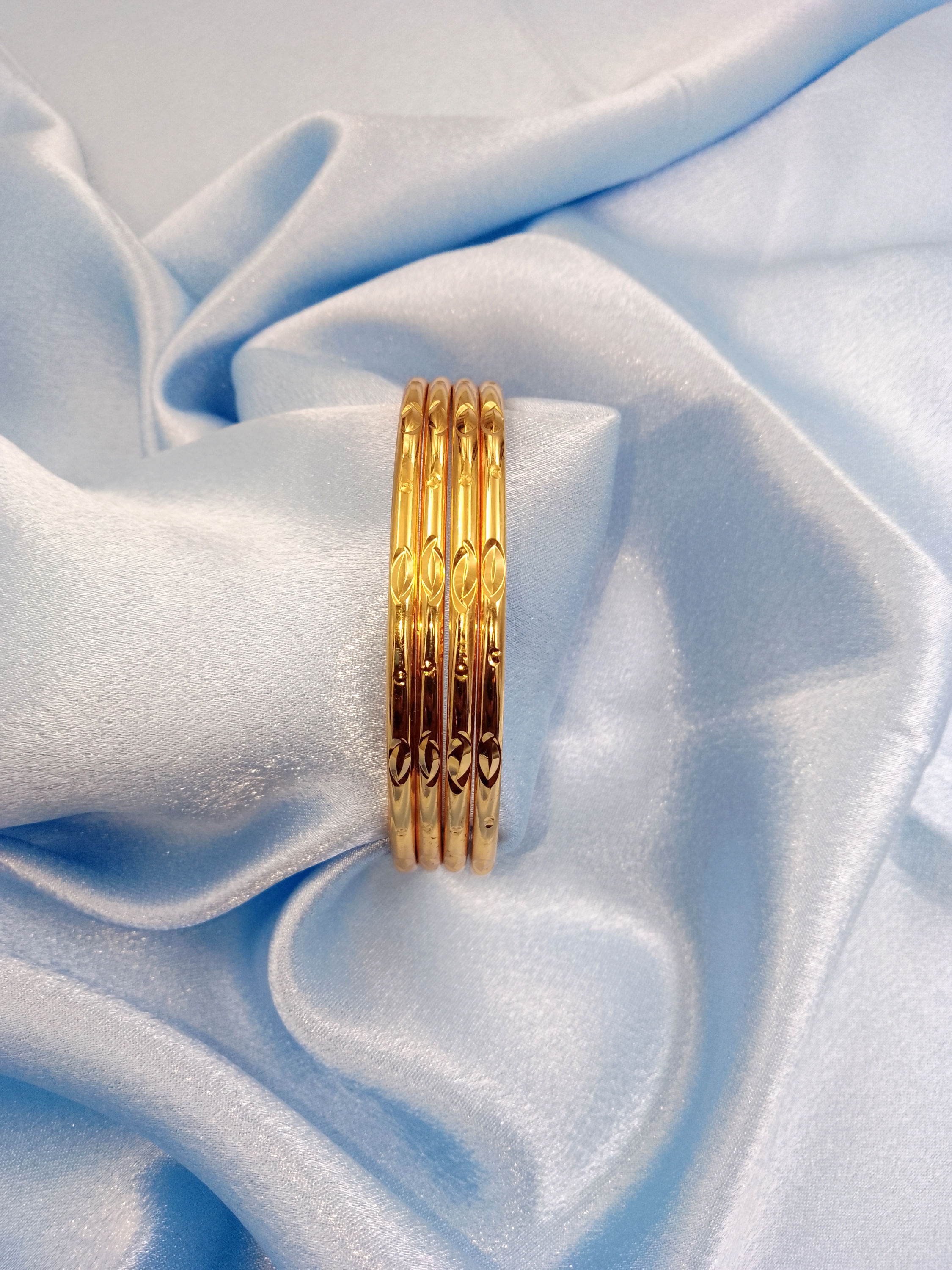 Plain Eye Bangles Set of 4pc