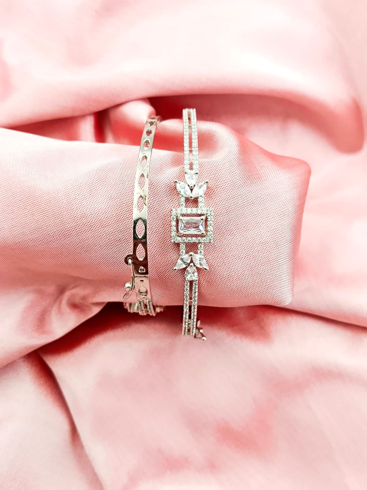 Silver Coated Bangle Type Box design Openable Bracelet