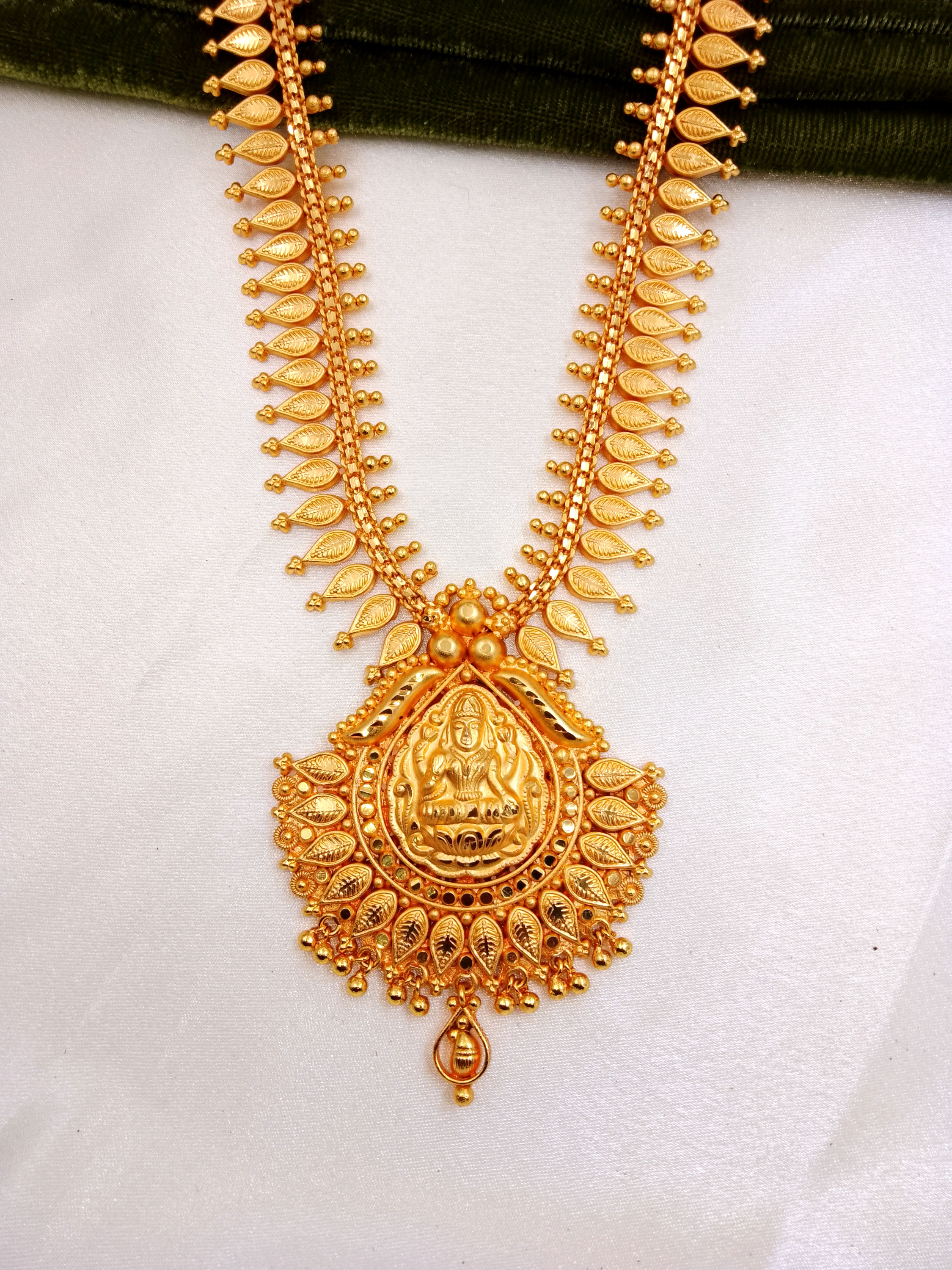 Gold Type Lakshmi Haram