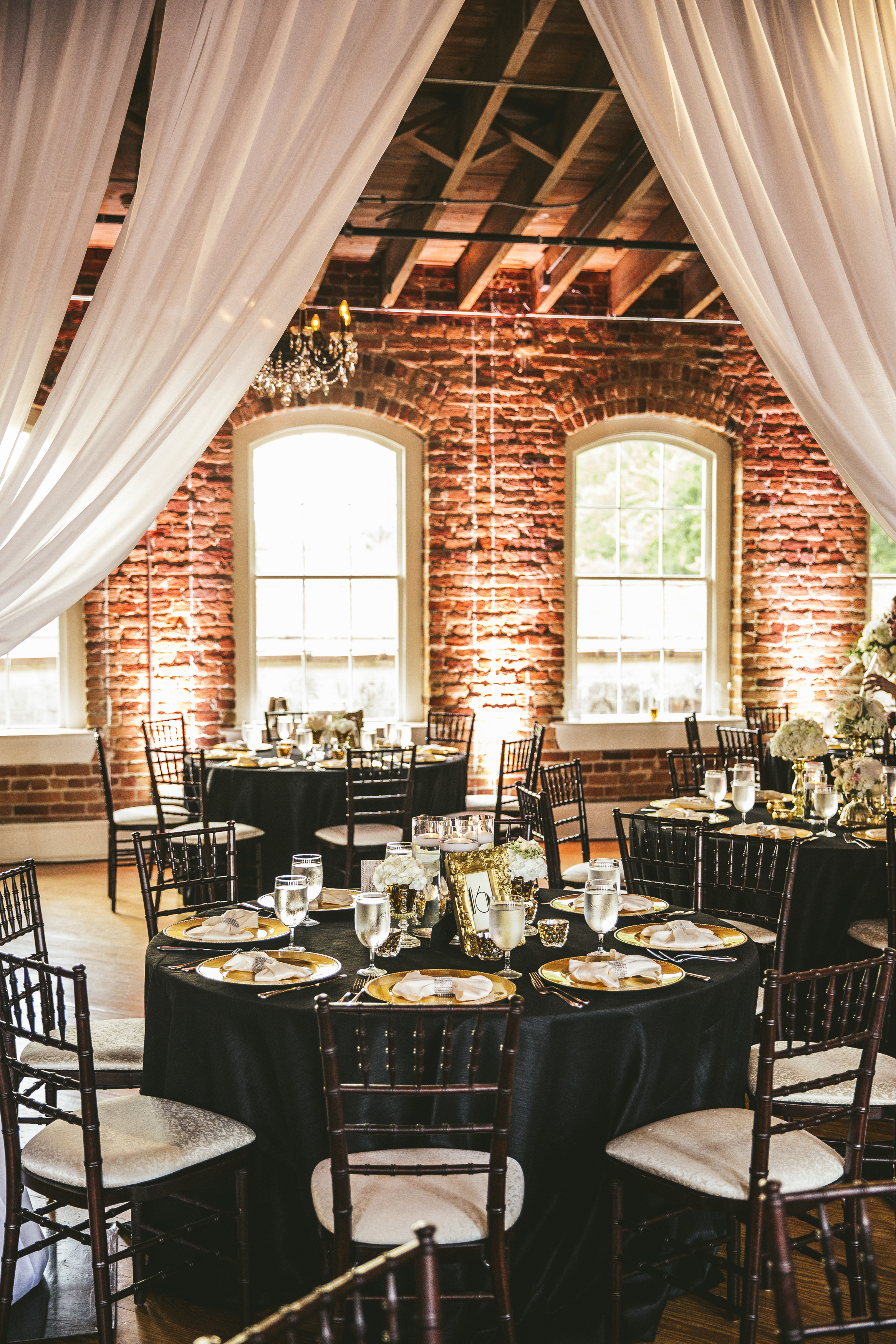 Melrose Knitting Mill Wedding - Chris and Jennifer - 00536