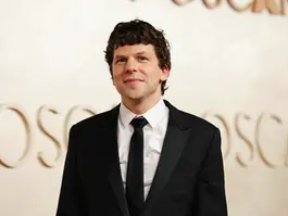 JESSE EISENBERG WANTS TO CUT TIES WITH MARK ZUCKERBERG AFTER THE SOCIAL NETWORK