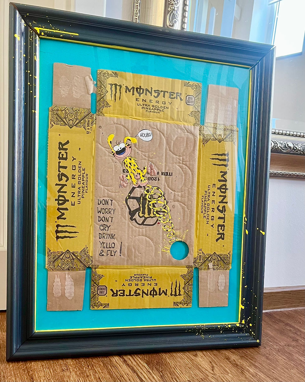 Handgemalte Upcycling-Kunst auf Karton: gelbes Marsupilami im Comic-Stil von Maleola, farbenfroh, frech und einzigartig.